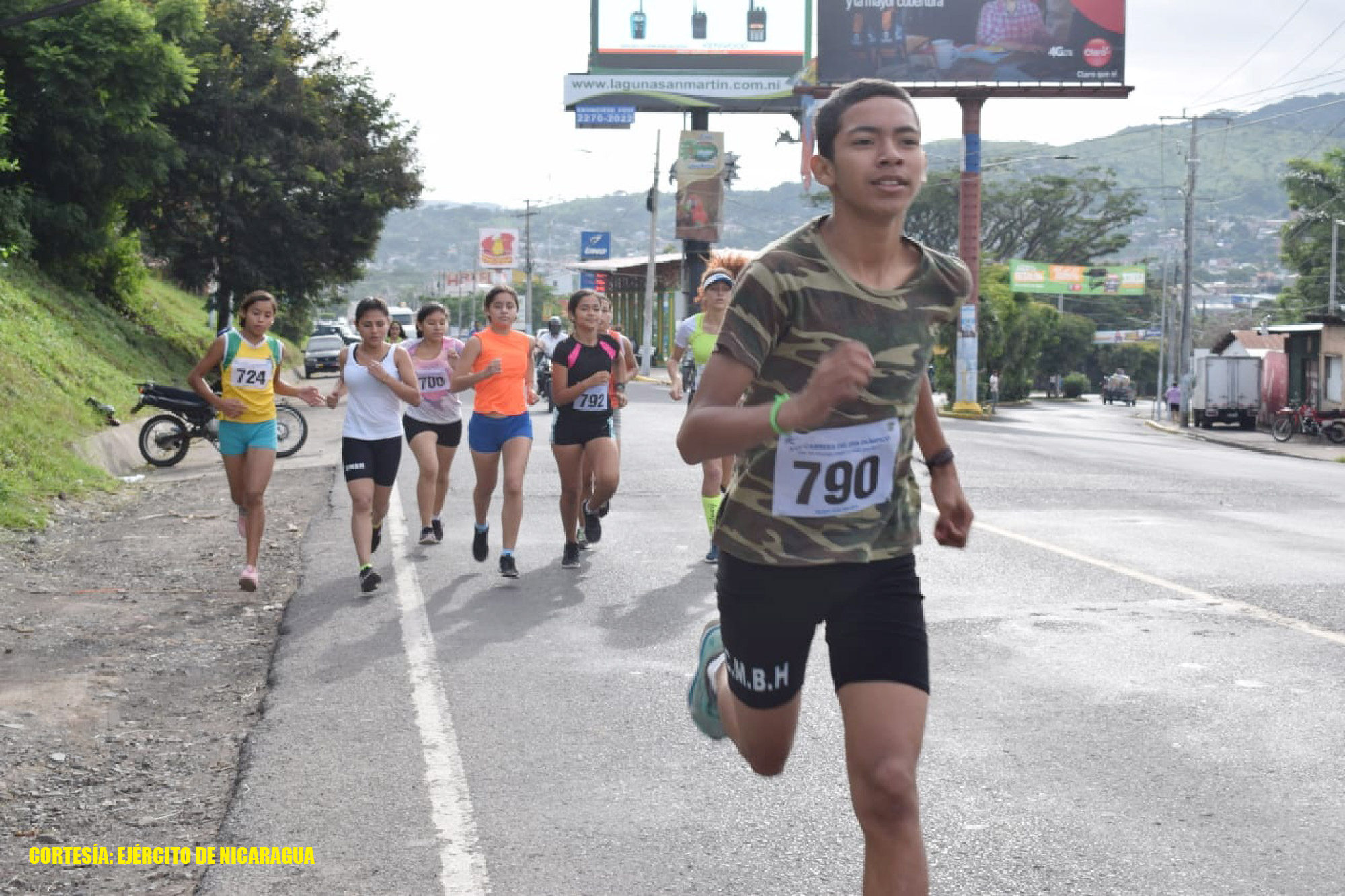 Realizan maratón popular