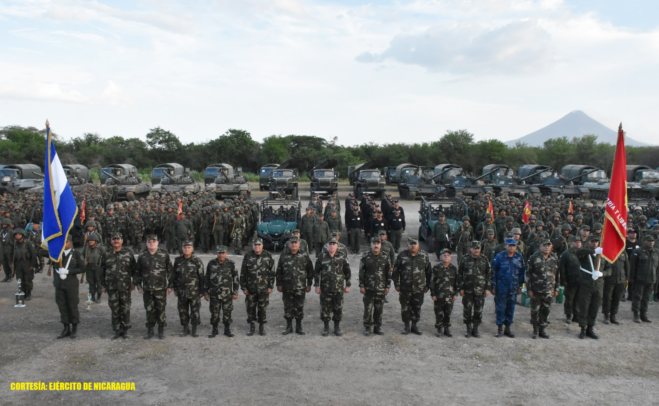 Clausuran juegos militares