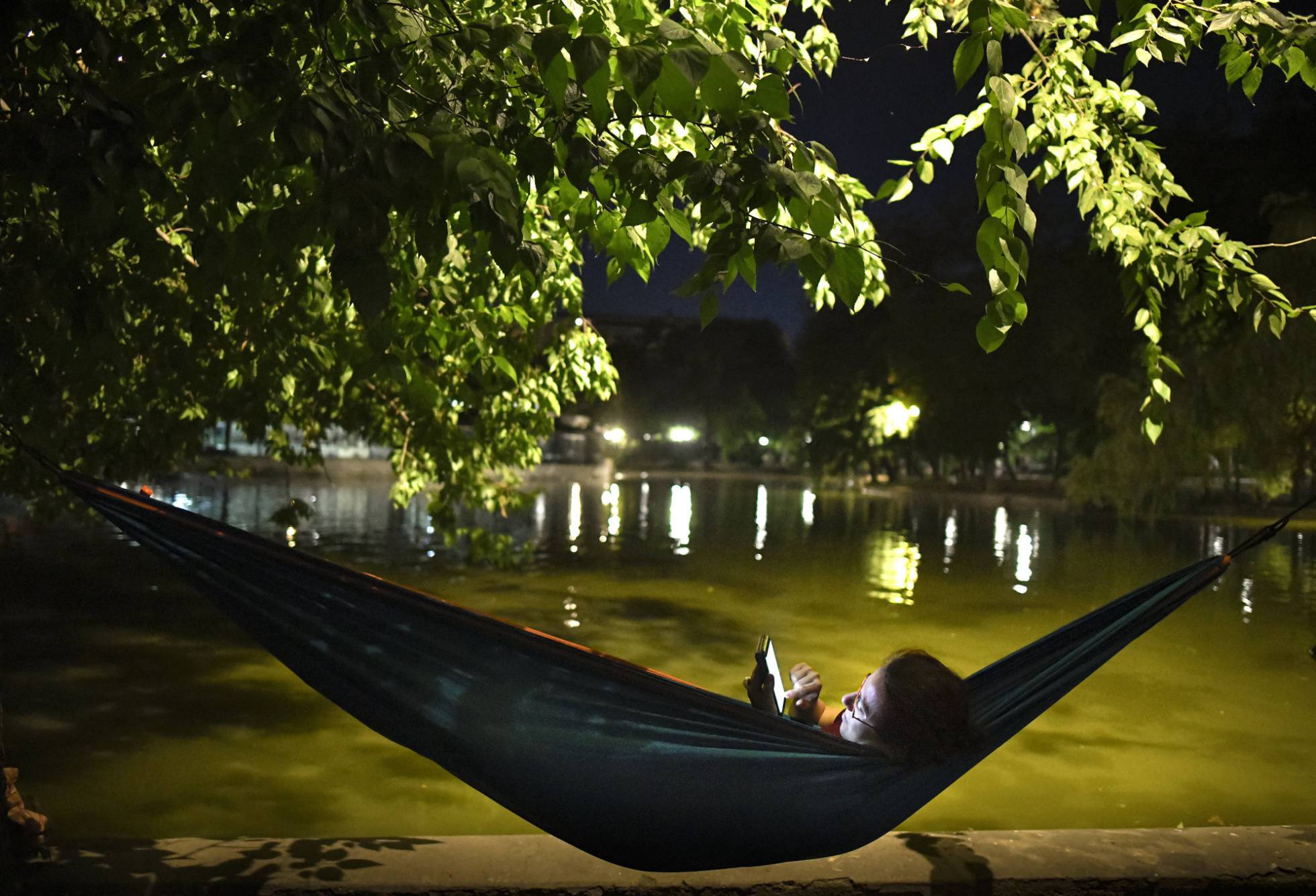 ¿Sufre más el móvil en verano?