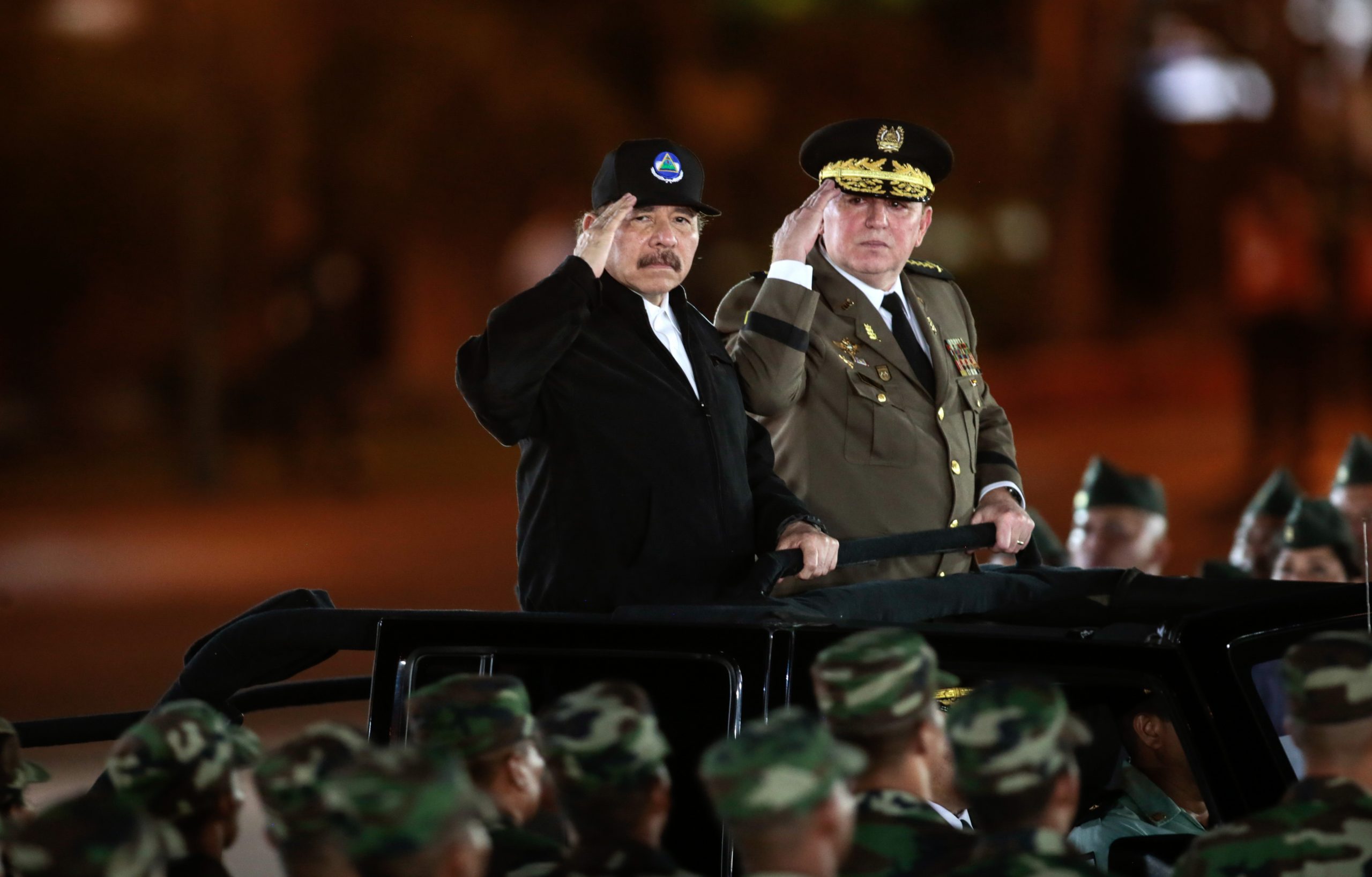 Avilés asume jefatura del Ejército