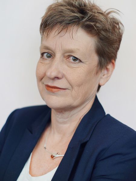 La viróloga que lucha para que haya millones de dosis de vacuna en un año