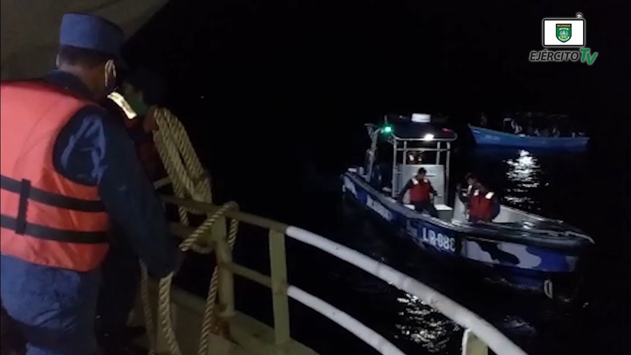 Rescate de 8 tripulantes nicaragüense en una embarcación a la deriva en territorio costarricense