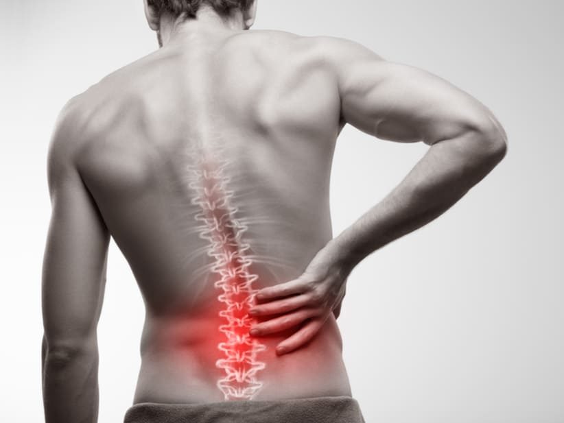Dolores en la espalda