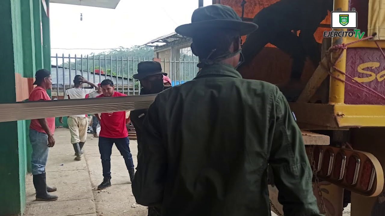 Ejército traslada ayuda