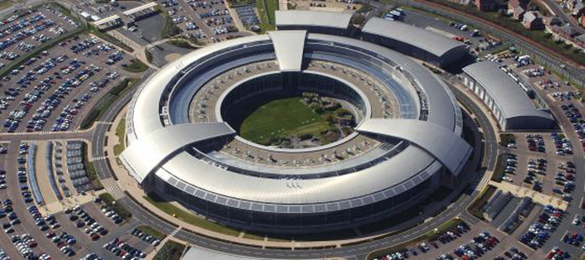 La nube de Amazon albergará los archivos secretos del espionaje británico