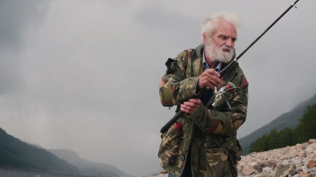 El ermitaño que lleva 40 años viviendo en un bosque apartado del mundo