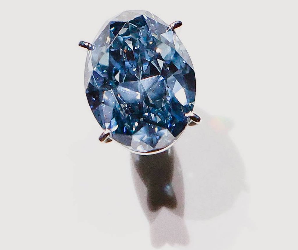 Por qué los diamantes azules son tan preciosos para los científicos