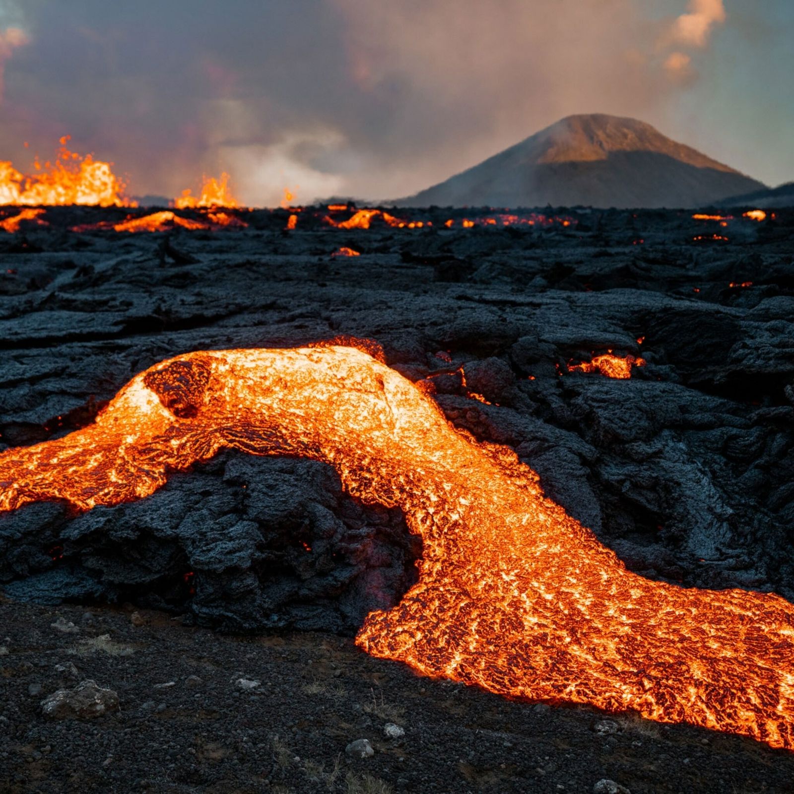 ¿Qué está ocurriendo debajo de los inquietos volcanes de Islandia?
