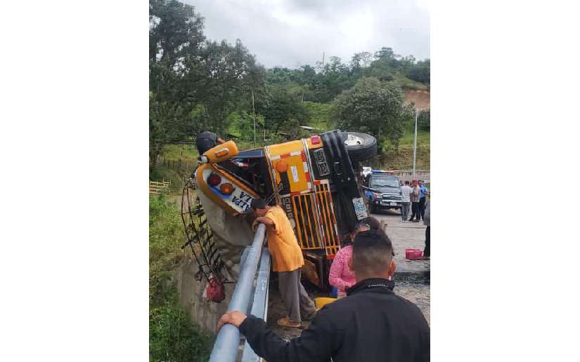 Policía captura al autor del accidente del puente Mancera