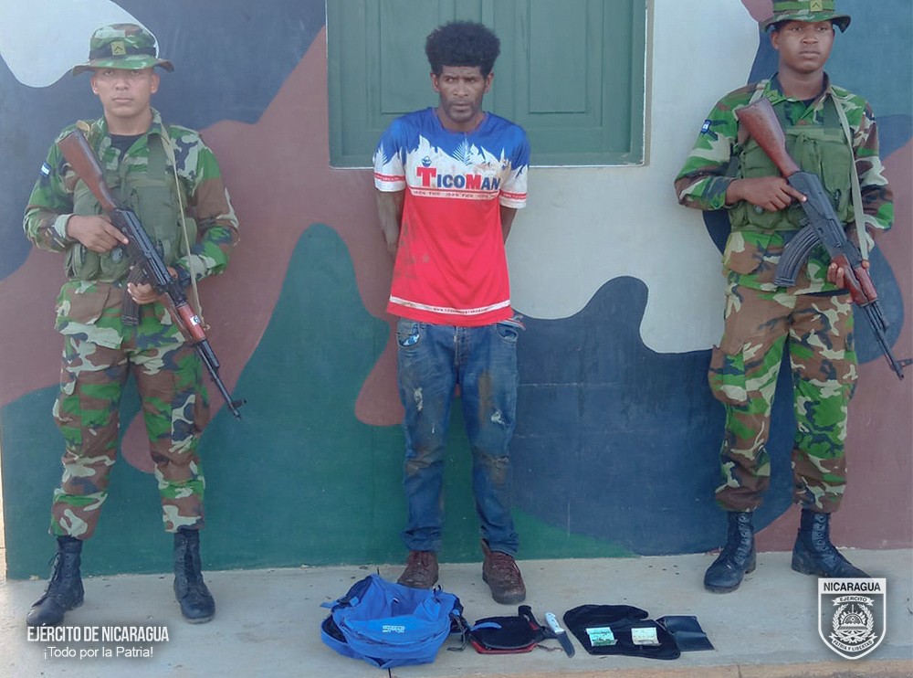 Ejército ocupa armas de fuego